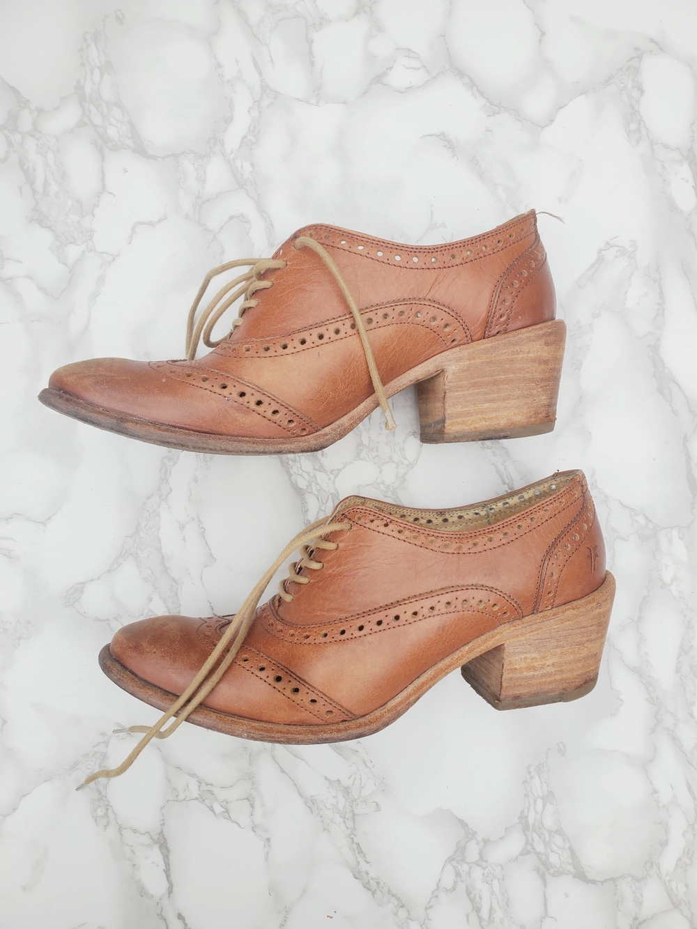 Frye Maggie Brown Leather Wingtip Heeled Oxfords - Size 7.5 - Picture 2 of 16